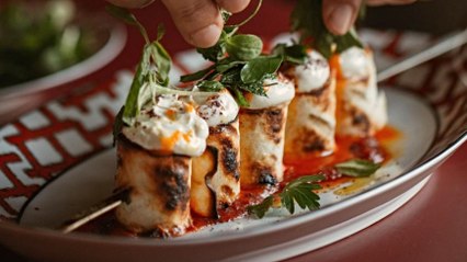 Cenamos en Zitya, comida del Egeo en Ibiza situado donde el mítico Naif