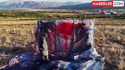 Erzincan'da Profesörden Sıra Dışı Sanat Performansı