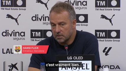 Barcelone - Flick félicite les joueurs de La Masia après le succès contre Valence