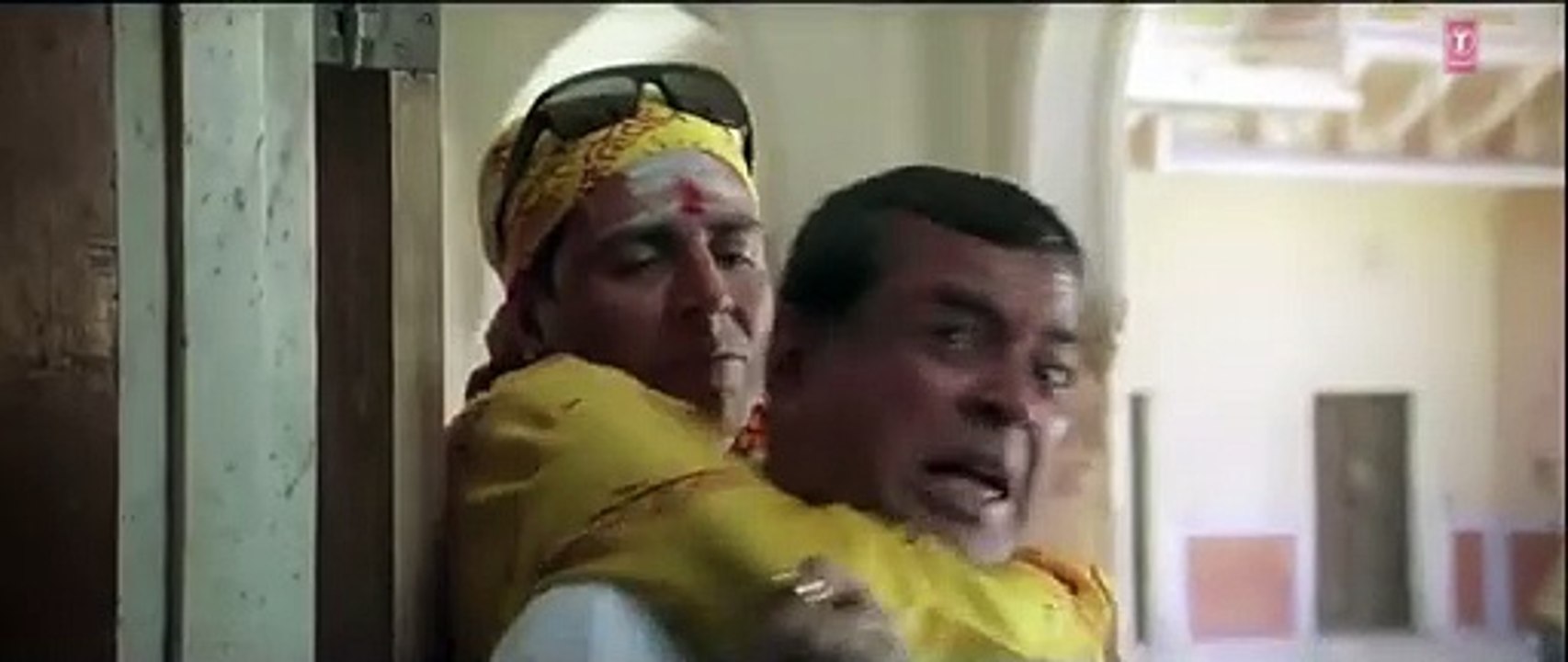 Pagal_Khana_Khol_Rakha_Hai_Tum_Logo_Ne___Bhool_Bhulaiyaa___Movie_Clip___Akshay_Kumar,_Paresh_Rawal(360p)
