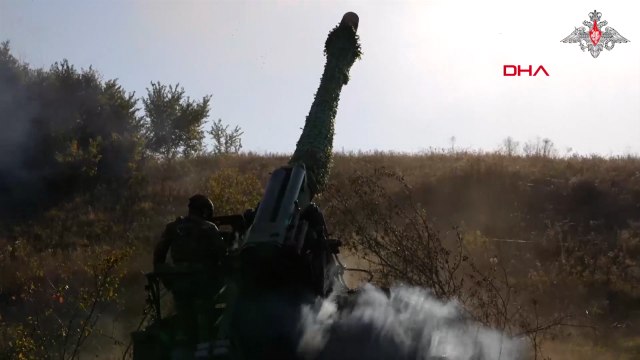 Rusya, Kursk bölgesinde Ukrayna mevzilerini top atışlarıyla vurdu