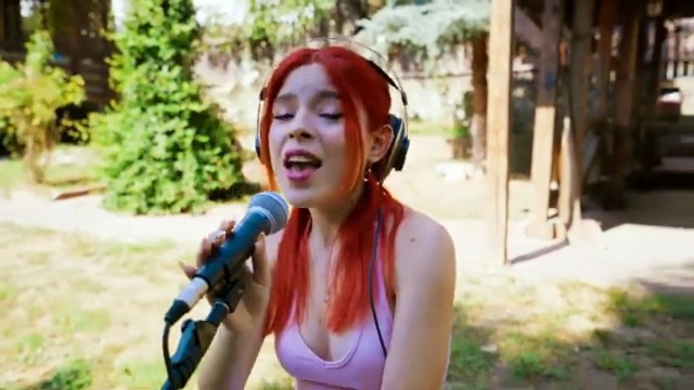 7180 Erste Tag der Woche Andreea Biene Maja