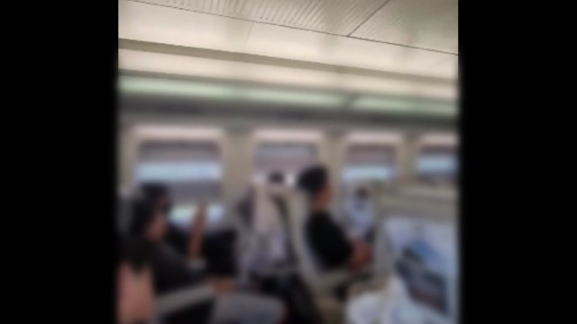 동대구~신경주 운행하던 KTX 열차 바퀴 궤도 이탈 / YTN