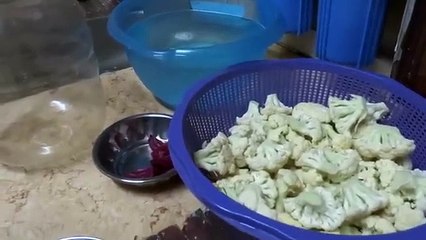 مخللات رمضانتخليل القرنبيط بسر محلات المخللات طريقة عمل القرنبيط المخلل_Kitchensasy​