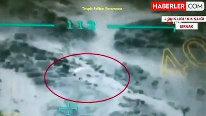 Uçarak Türkiye'ye giren teröristlerle sıcak temas! Üzerlerinden çıkanlar 'Pes' dedirtti