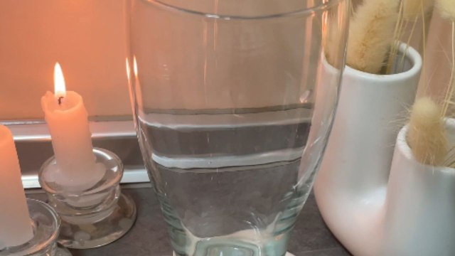 Girl makes an iced coffee in an aesthetically pleasing way