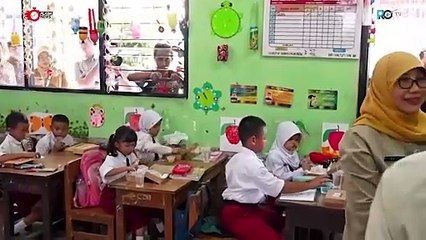 Sedih Banget! Semoga Kelak Jadi Anak Sukses dan Tetap Sayang Nenek Ya!