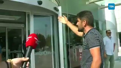 Konya'da kavun satan bir vatandaş "malıma çöktüler" diyerek belediye binası önünde kavunlarını parçaladı