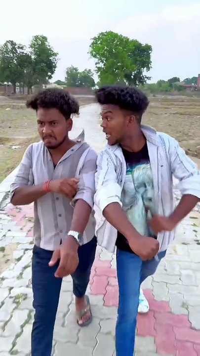 दोस्त_हो_तो_ऐसा__#comedy_#realfools_#vikramcomedyvideo_#vikramfunnyvideo(720p)