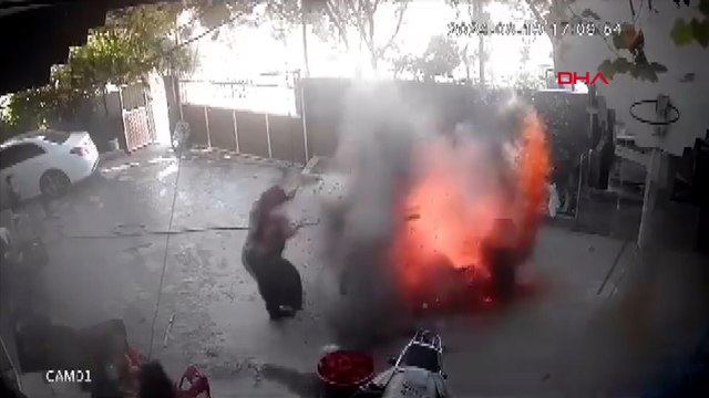Salça yaparken patlama oldu, kazan devrildi; o anlar kamerada