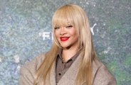 Rihanna califica de 'mágico' el icónico perfume J'Adore de Dior