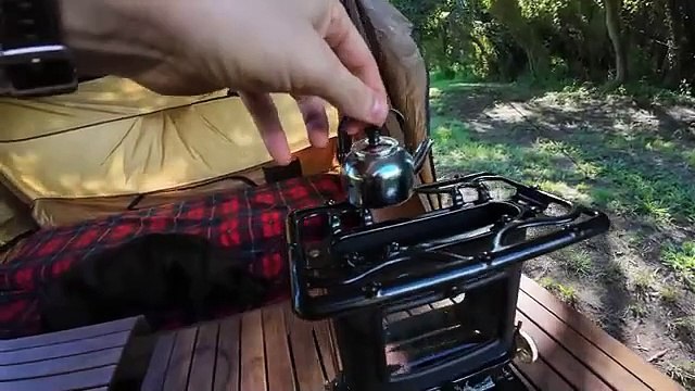 solo-camping-korean-bbq-on-a-sad-iron-stove
