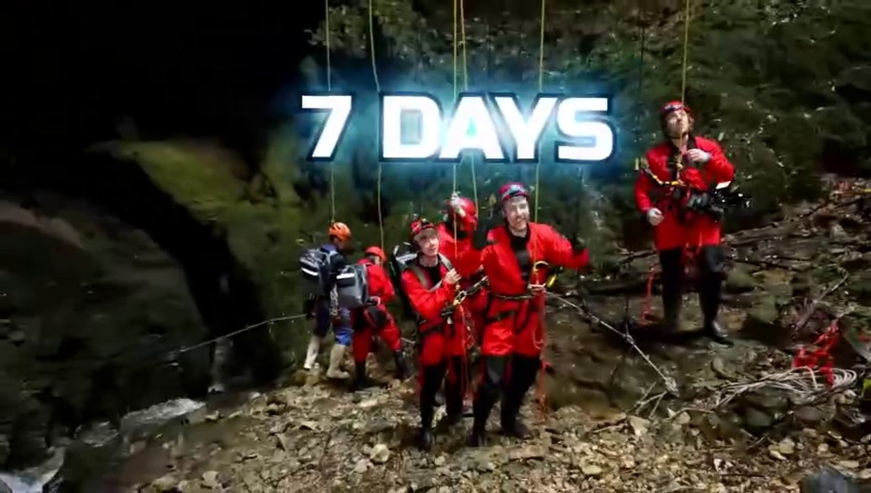Surviving in a Cave 7 Days: Unexpected Challenge Battling Swarms.