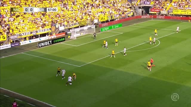 2e j. - L'Ajax surpris par le nouveau promu NAC Breda