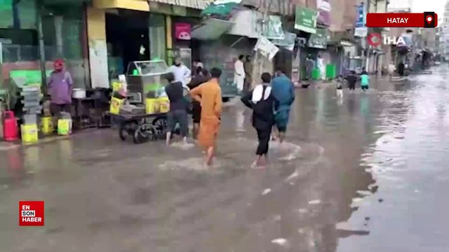 Pakistan’da şiddetli yağışlar yıkıma yol açtı