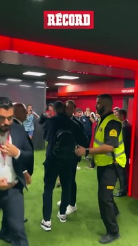 KYLIAN MBAPPÉ OBSEQUIÓ SU JERSEY A RAFAEL NADAL