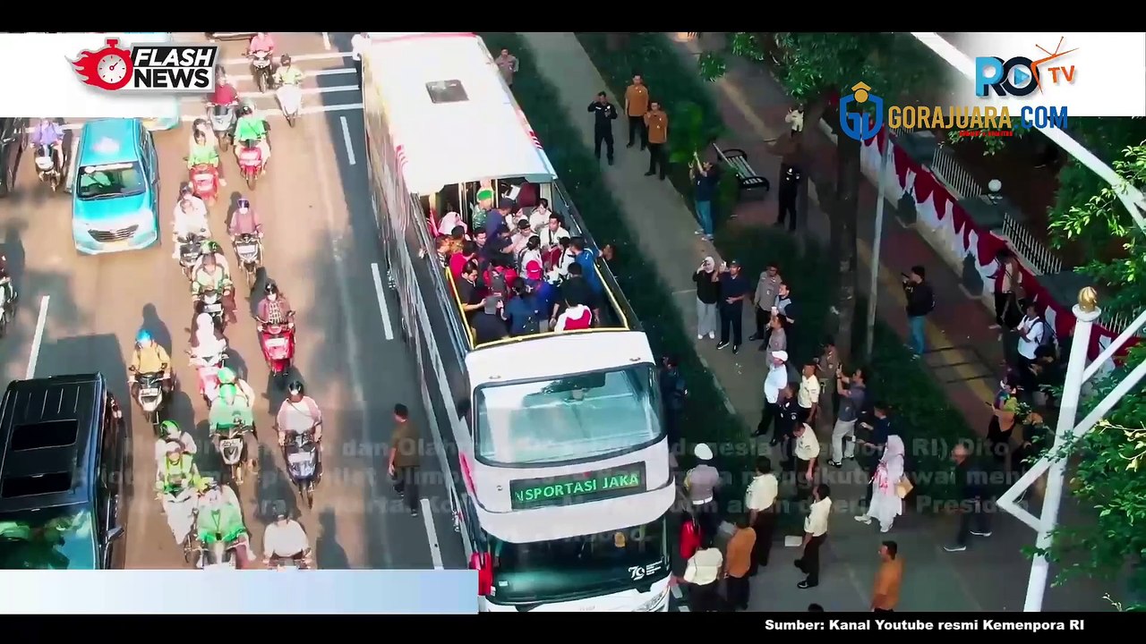 MENPORA DITO KAWAL PAWAI ATLET OLIMPIADE PARIS 2024 MENUJU ISTANA NEGARA JAKARTA
