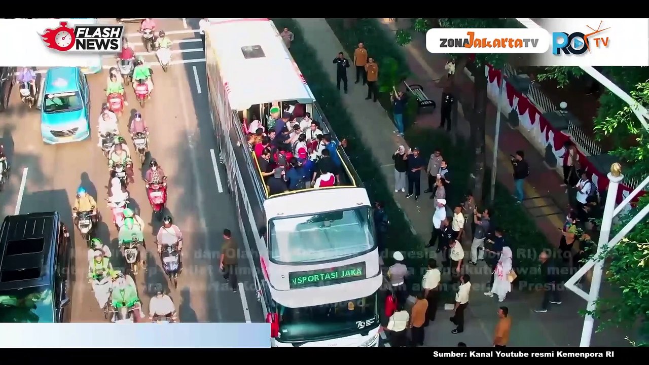 MENPORA KAWAL PAWAI ATLET OLIMPIADE PARIS 2024 MENUJU ISTANA NEGARA
