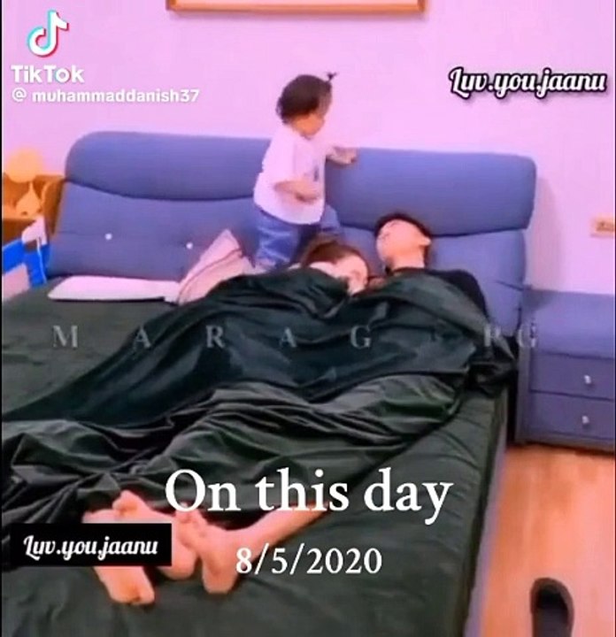 Baby fight with daddy 