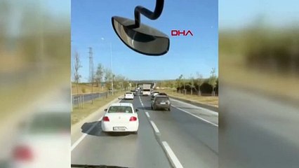 VİDEO | Arnavutköy'de ani manevra yapan otomobil kazaya neden oldu