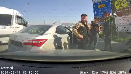Yol verme tartışmasında silahıyla koşan polis memuruna idari soruşturma!