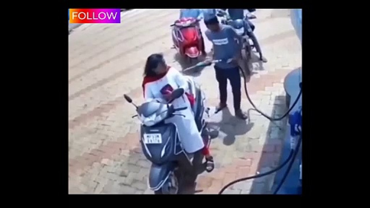 Girl Funny Accident At Petrol Pump