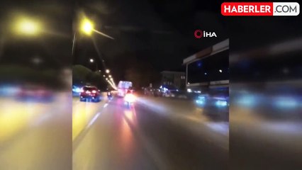 Motosikletli sürücü belediye otobüsüne çarptı: O anlar kamerada