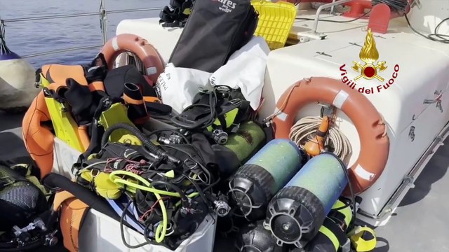 Il video delle ricerche al largo di Porticello dei dispersi che erano a bordo del Bayesian: sommozzatori in immersione