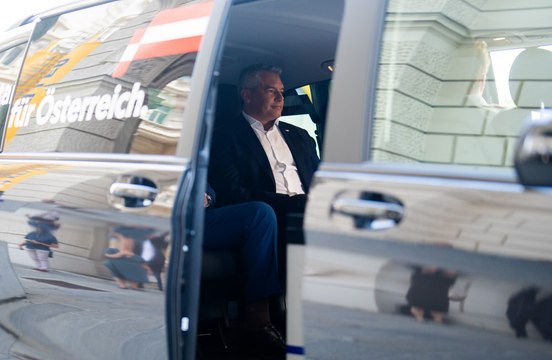 Nehammer startet seine Wahlkampf-Tour