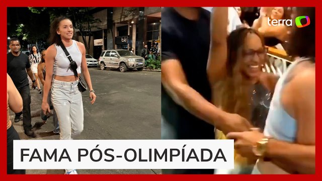 Rebeca Andrade e medalhistas do vôlei são ovacionadas em bar na capital mineira