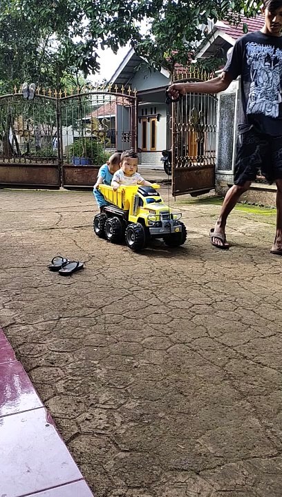 anak anak mobil