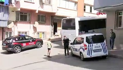 Taciz iddiası mahalleyi karıştırdı: Döner bıçaklı kavga kamerada