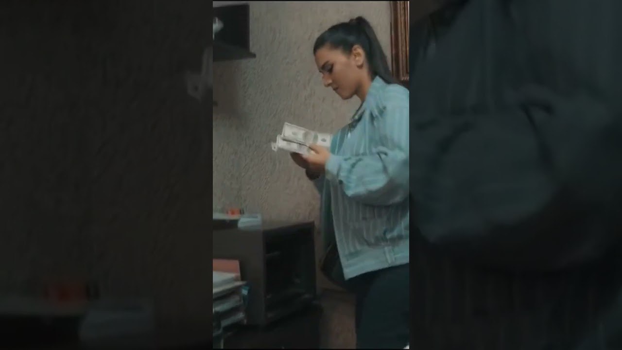 Bak kalbime yeni bir istila oldu bak. Hayatım bir gecede viran oldu yak!