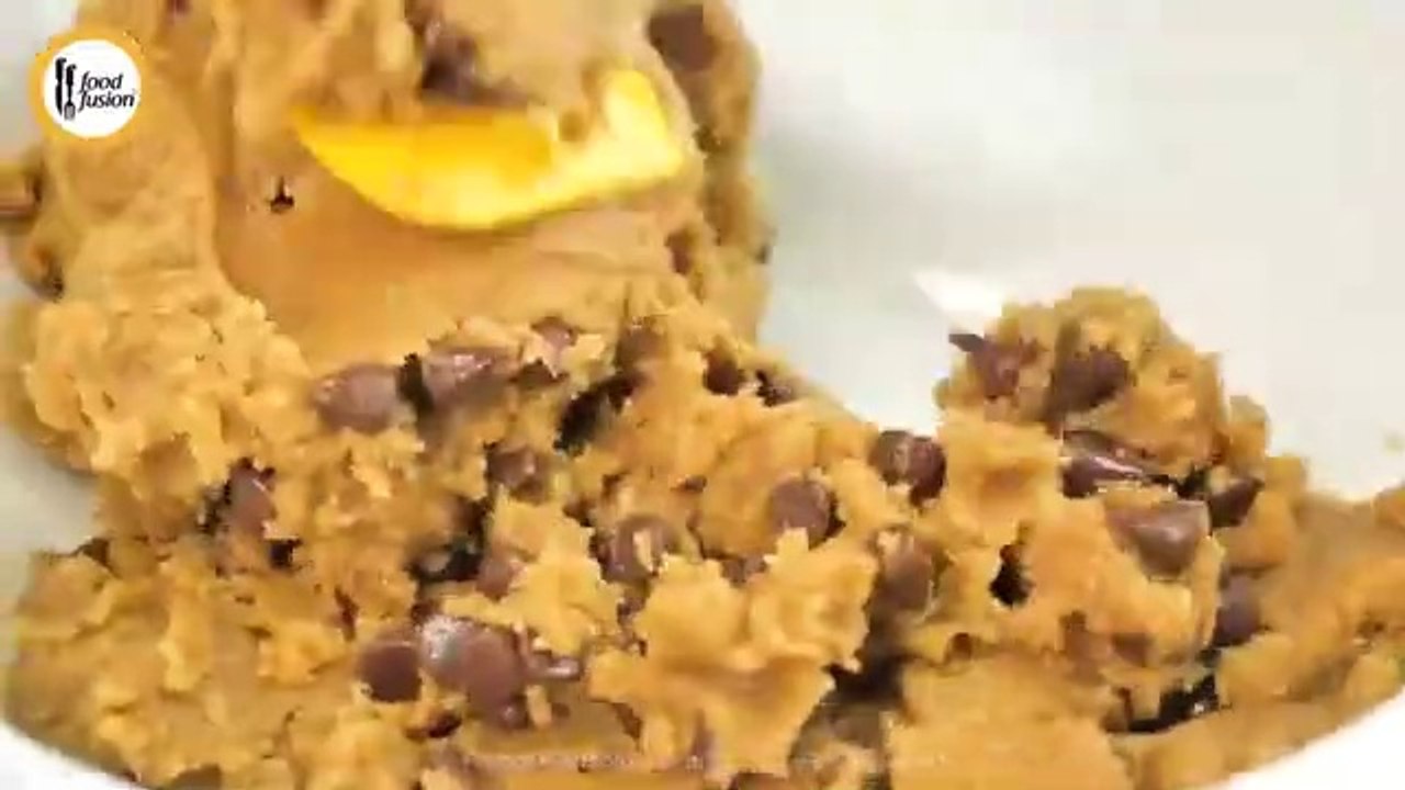 Cookie dough croissants recipe