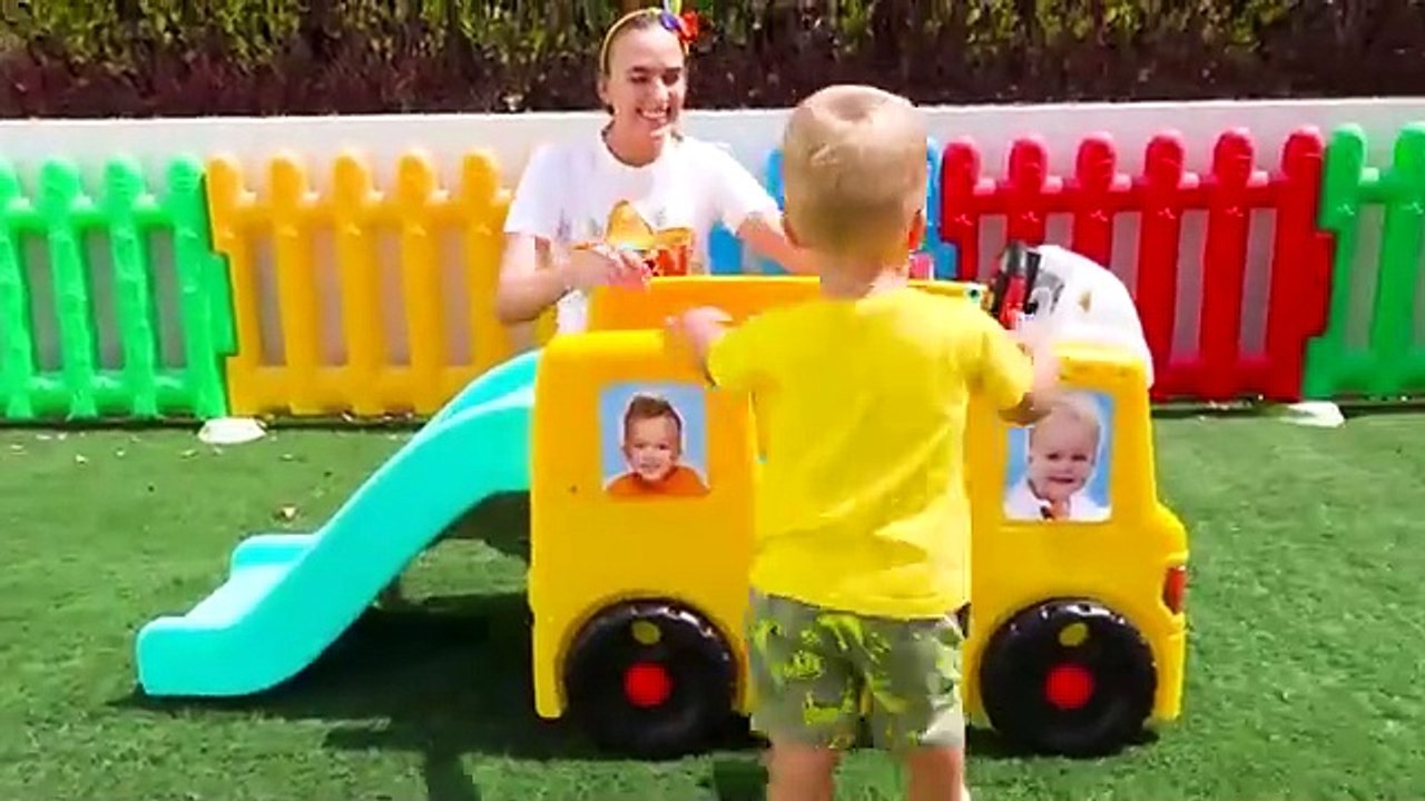 Vlad_dan_Niki_-_cerita_terbaik_tentang_Mainan_untuk_anak-anak(360p)