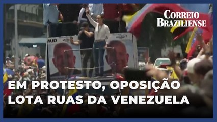 Com atas em mãos, oposição lota ruas da Venezuela reivindicando resultado das eleições