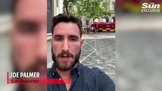 Major London landmark on fire as 125 firefighters battle blaze(360P)