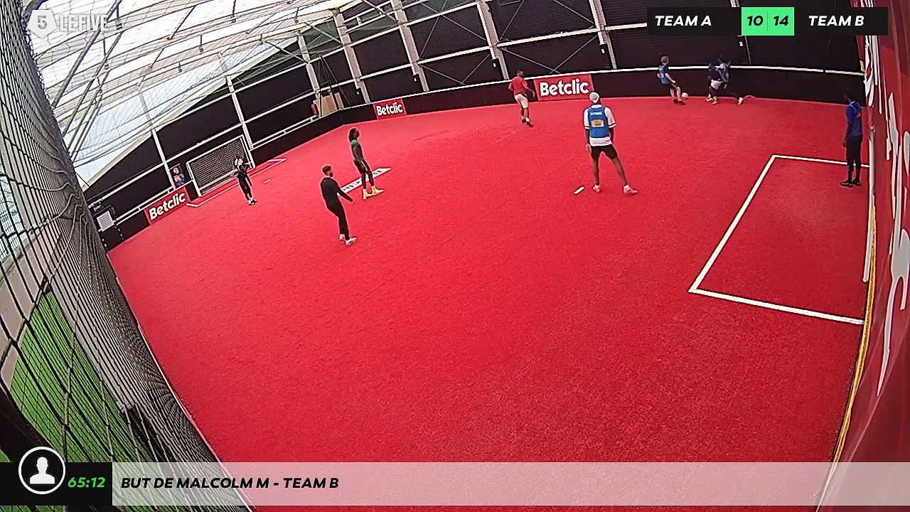 But de Malcolm M - Team B
