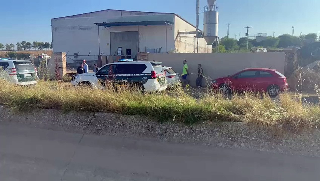 La Guardia Civil está rastreando una acequia del Canal del Jarama en busca del arma utilizada en el asesinato del niño de 11 años, Mateo.