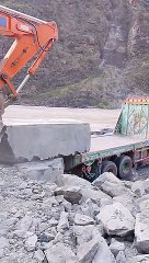 Excavator machine FH Hitachi 330. Havy truck  load