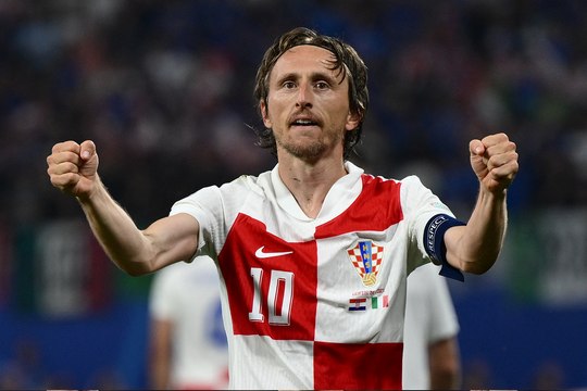 Yakin thanks 'great role model' Sommer for his Swiss services