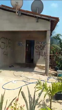 Suspeito de integrar facção criminosa tem casa incendiada em Icapuí