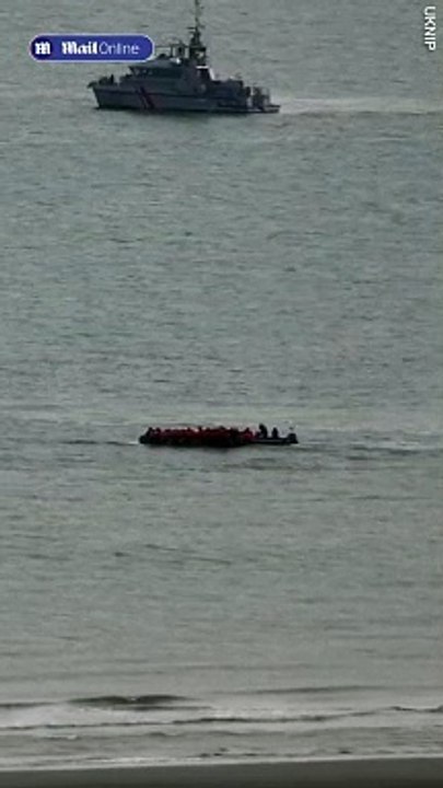 French police ram speedboat into overcrowded migrant vessel