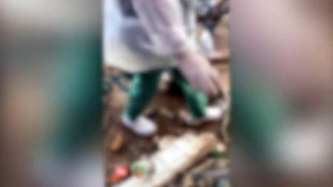 Corpo esquartejado e amarrado em saco é encontrado boiando no Rio; veja vídeo