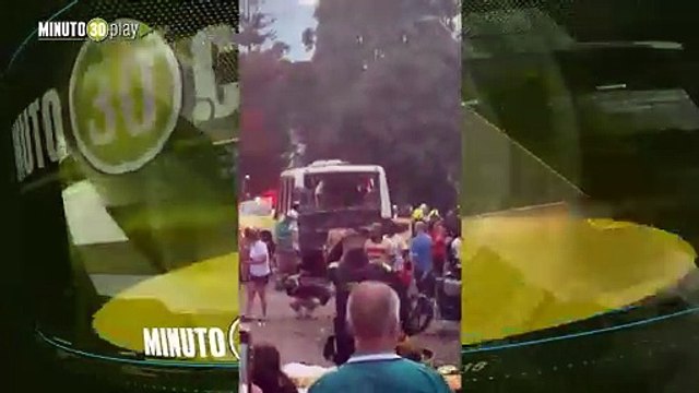 Accidente de Tránsito en Manrique: Un muerto y siete heridos en un choque entre dos buses y un taxi