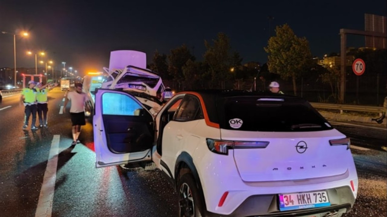 Sarıyer TEM Otoyolu'nda iki otomobil çarpıştı: 1 ölü