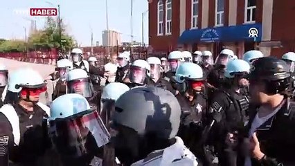 Demokrat Parti Kongresinin ilk gününe Gazze için yürüyen binlerce kişi damga vurdu