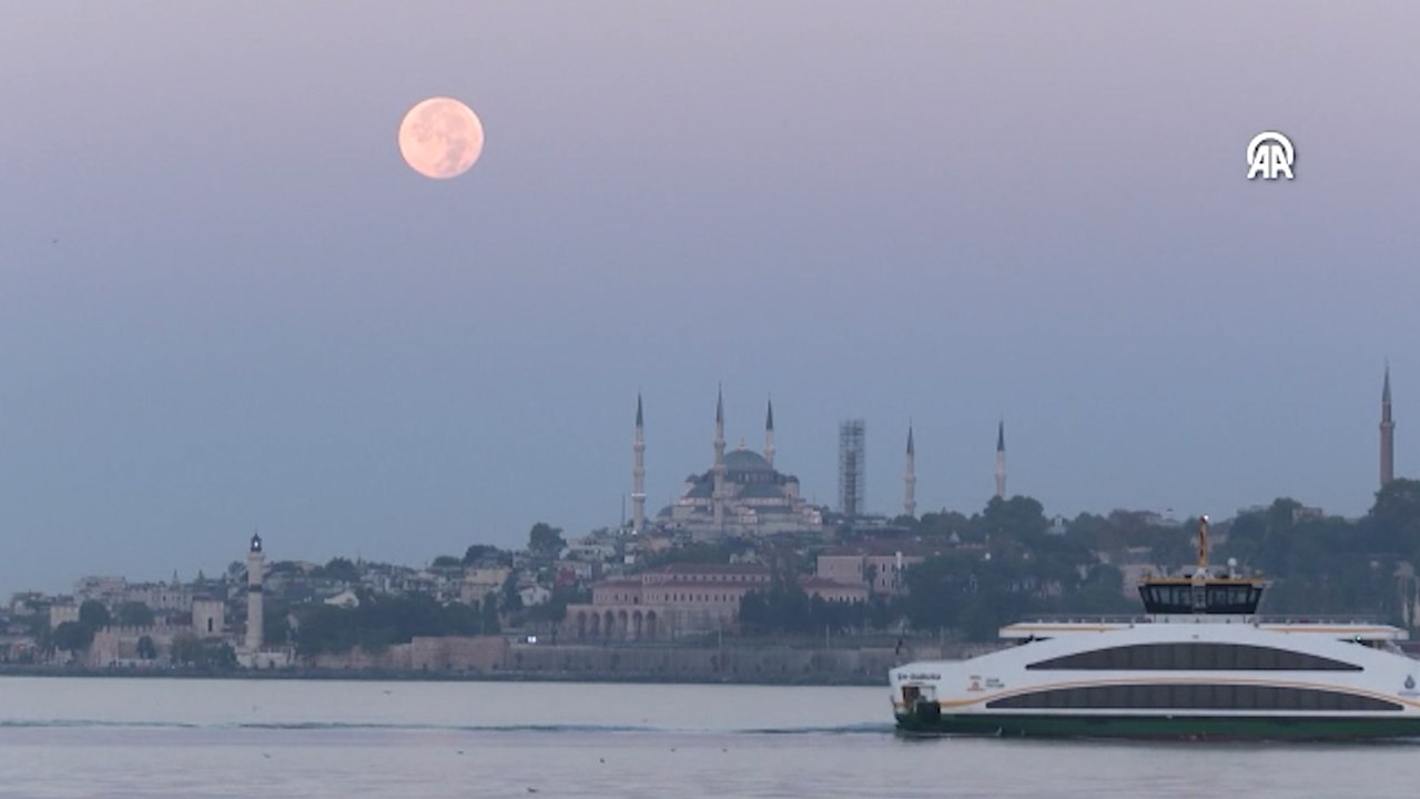 İstanbul'da Süper Mavi Dolunay