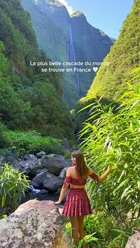 Toutes les infos Il s'agit de la cascade du Trou de Fer qui se trouve au coeur de l'île de La Réunion Attention, la première vidéo a elle été prise à la Cascade Blanche, aussi sur l'île de La Réunion Franchement, ça paraît pas complèteme