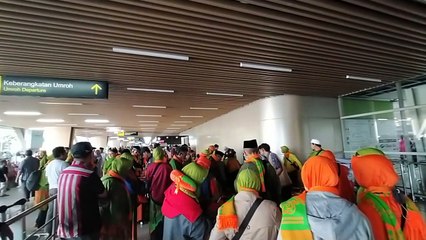 Umrah participants receive guidance from the committee before leaving